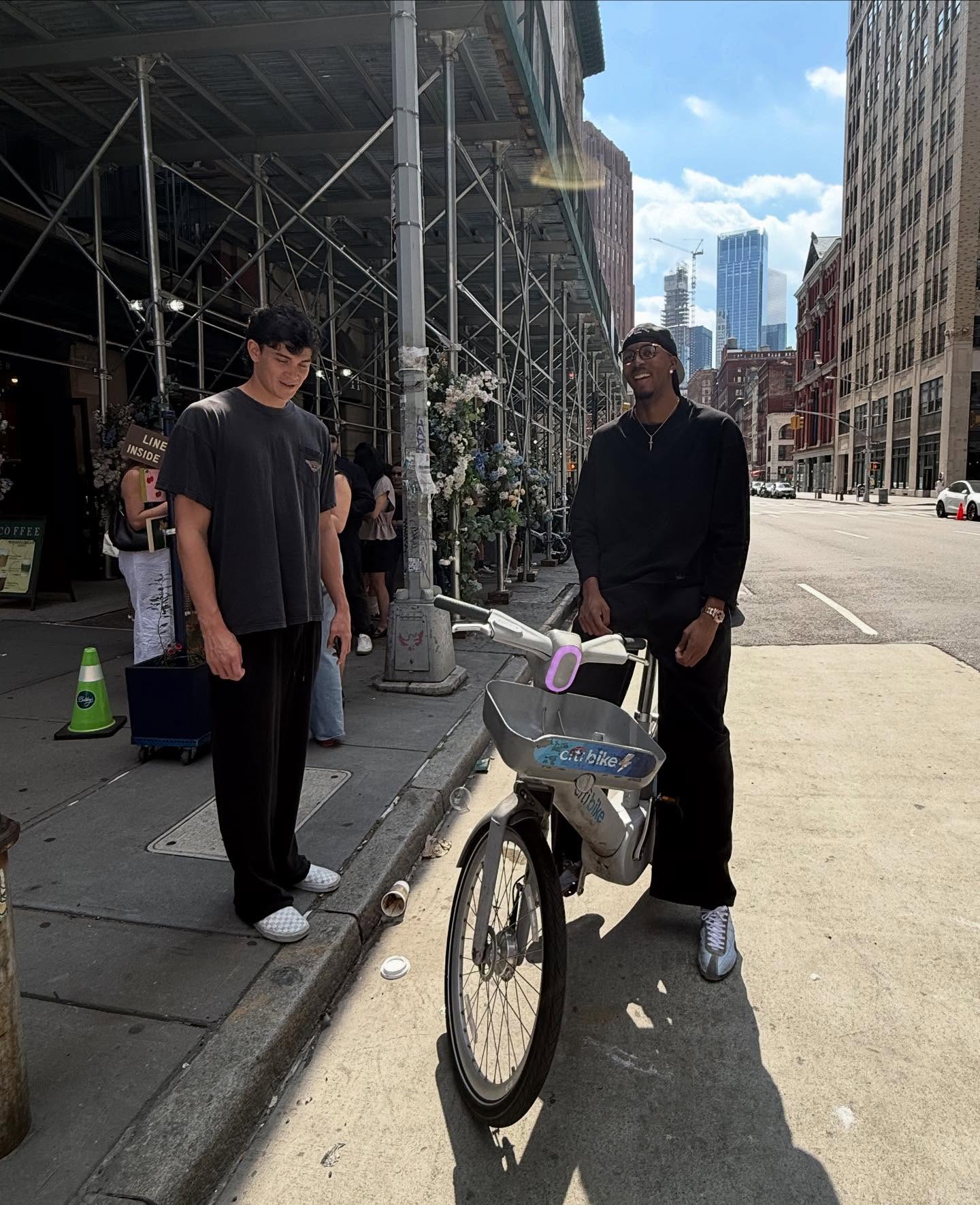 人休赛期训, 篮板, 墨菲三世晒